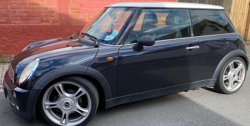 Schwarz Gebraucht 2005 Mini Cooper Kleinwagen | 1.050 € (Superpreis) - Bild 1/4