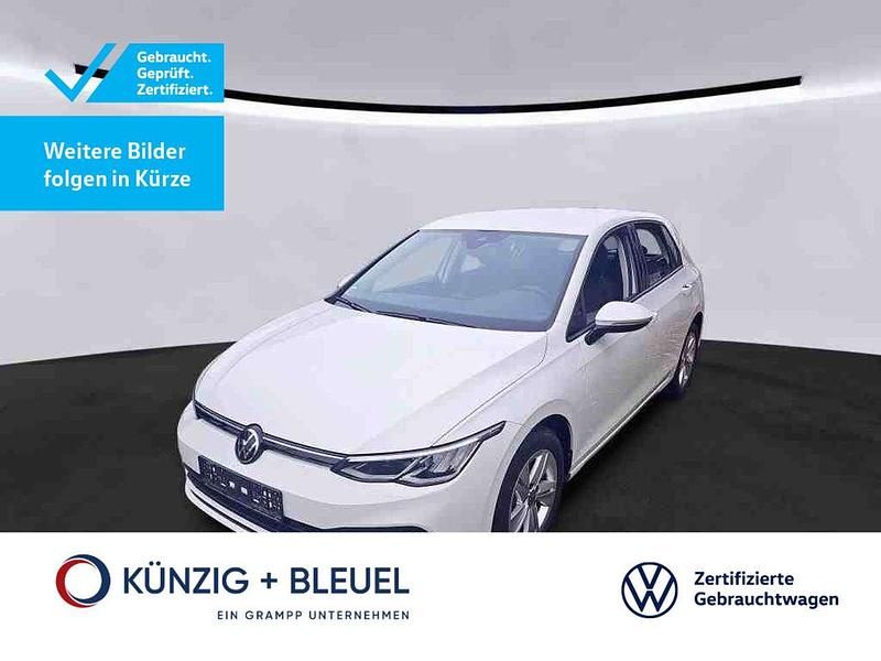 Pure white Gebraucht 2022 VW Golf VIII Limousine | 20.480 € (Guter Preis) - Bild 1/3