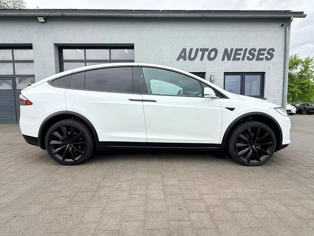 Used Tesla Model X 420 kW (572 HP) 2019 White SUV