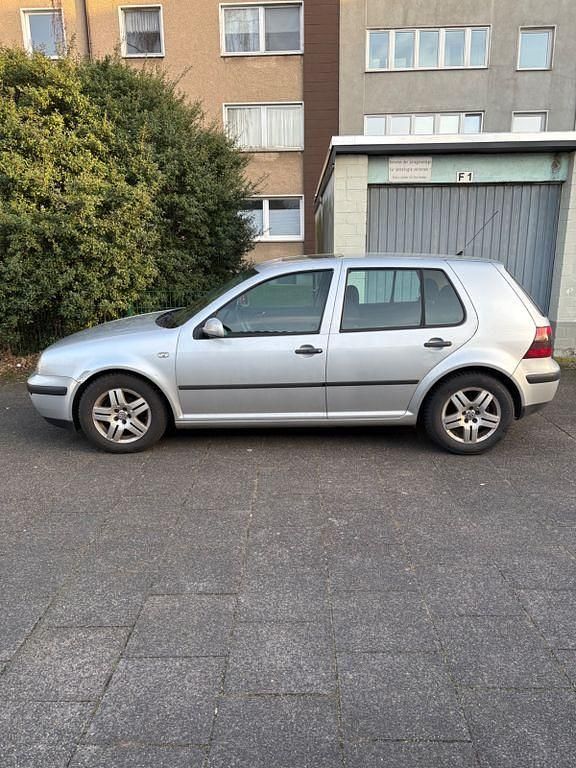 Gebraucht VW Golf IV Basis 75 PS (55 kW) 2003 Silber Limousine