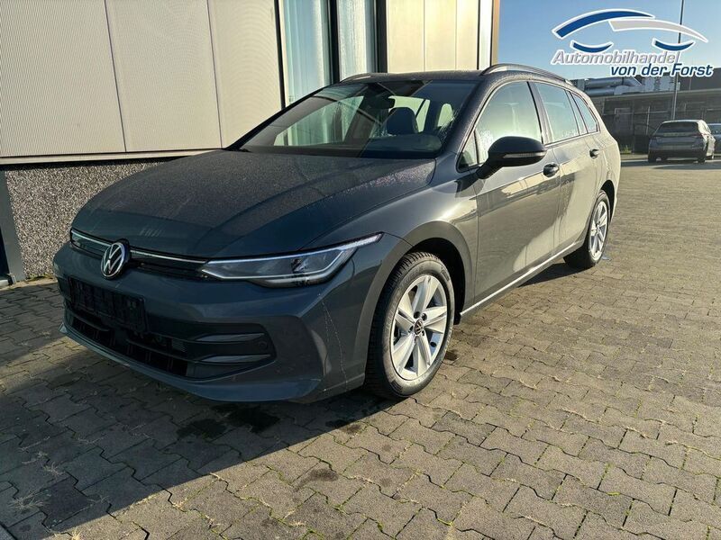 Gebraucht VW Golf VIII Basis 116 PS (85 kW) 2024 Wählbar Limousine