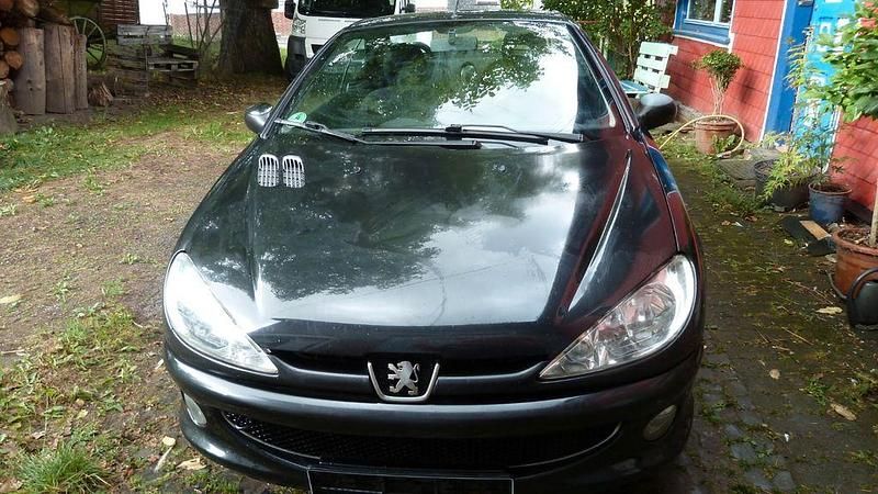 Gebraucht Peugeot 206 CC 109 PS (80 kW) 2005 Schwarz Cabrio