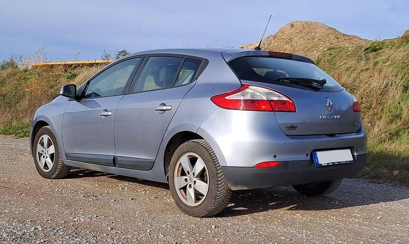 Gebraucht Renault Mégane Dynamique 131 PS (96 kW) 2010 Limousine