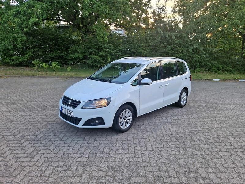 Gebraucht Seat Alhambra 177 PS (130 kW) 2017 Weiß Van / Kleinbus