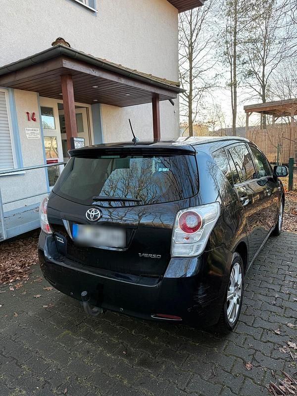 Gebraucht Toyota Verso 150 PS (110 kW) 2011 Schwarz Van / Kleinbus