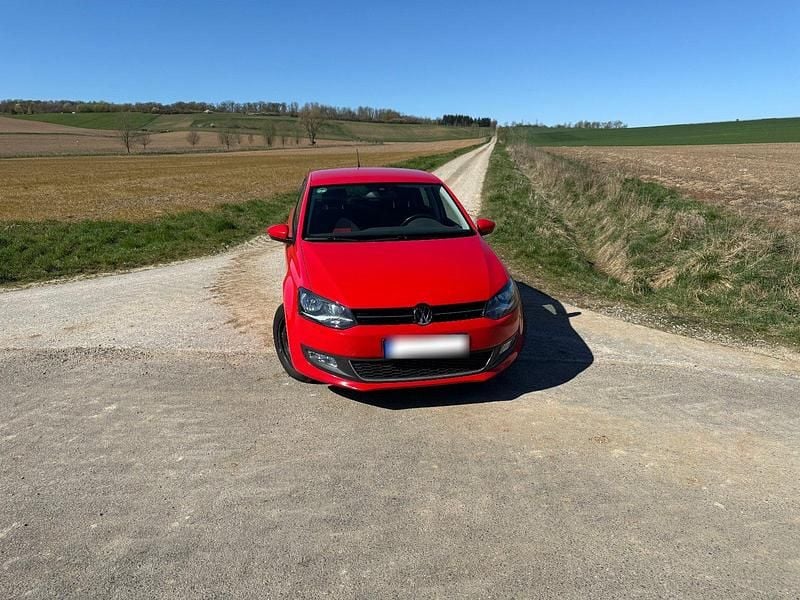 Gebraucht VW Polo Trendline 69 PS (50 kW) 2013 Rot Kleinwagen
