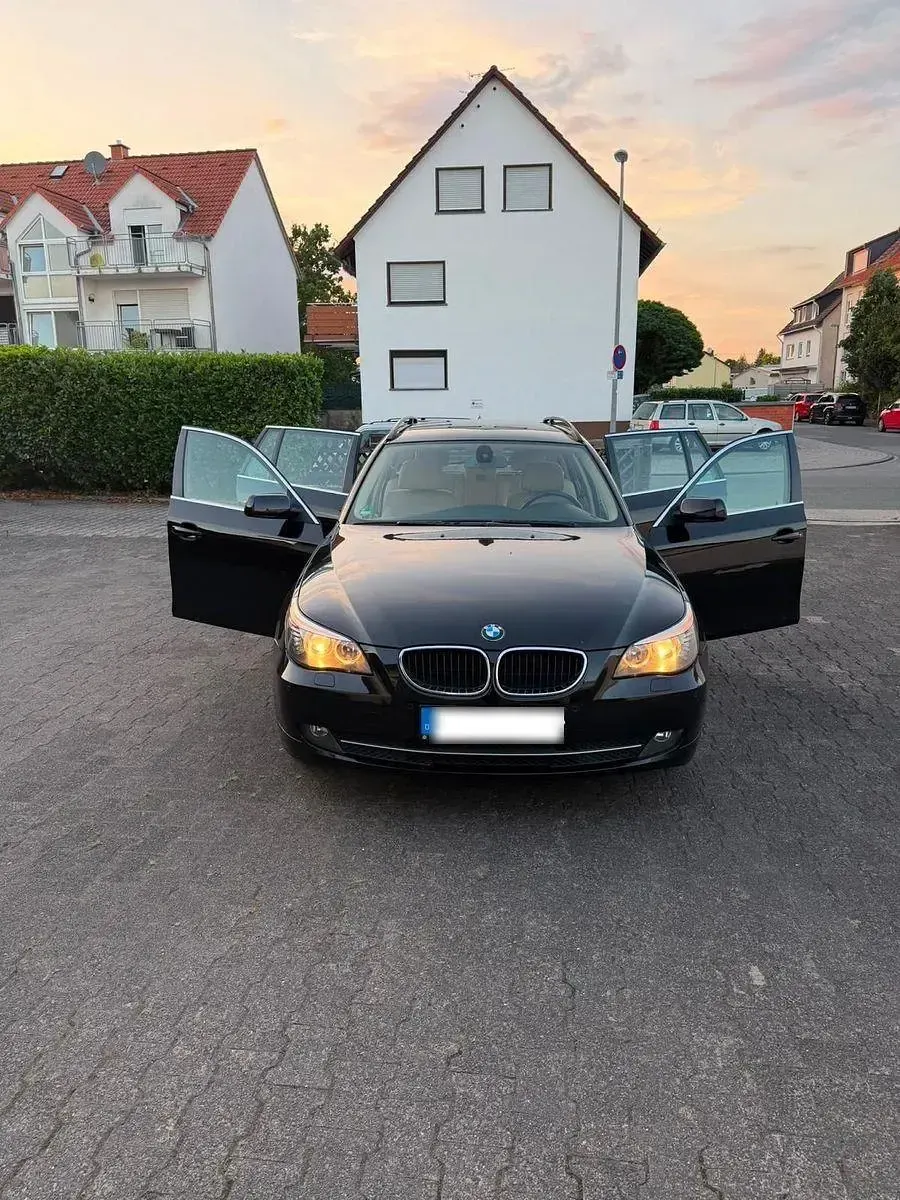 Gebraucht BMW 520 163 PS (119 kW) 2009 Schwarz Kombi