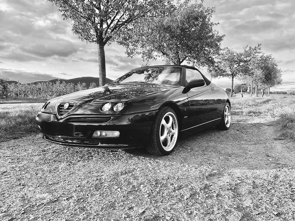 Gebraucht Alfa Romeo Spider 144 PS (105 kW) 1999 Schwarz Cabrio