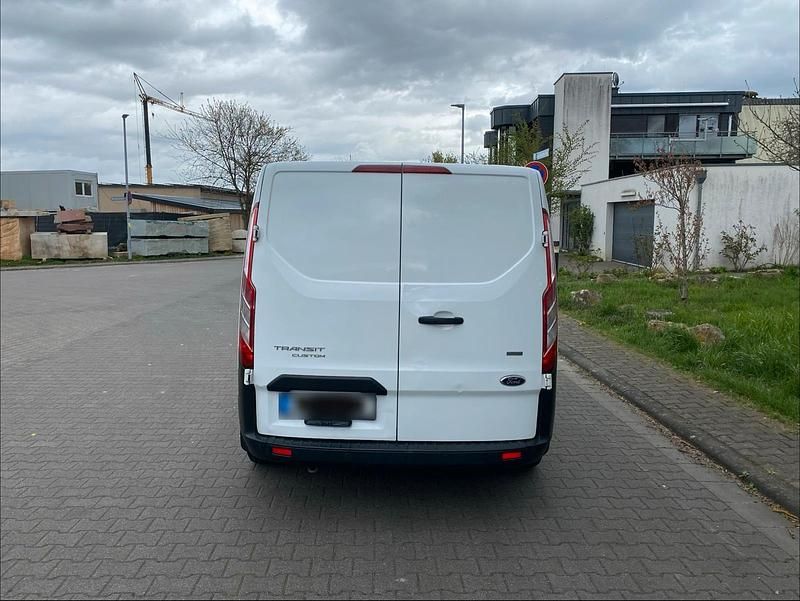 Gebraucht Ford Transit Custom 105 PS (77 kW) 2019 Weiß Van / Kleinbus