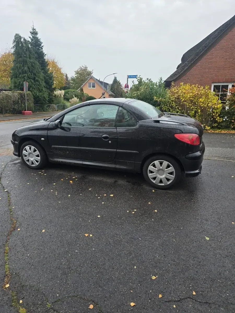 Gebraucht Peugeot 206 CC 136 PS (100 kW) 2001 Schwarz Cabrio
