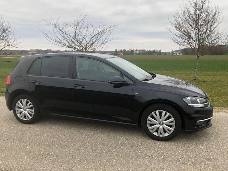 Gebraucht VW Golf VII Join 131 PS (96 kW) 2019 Schwarz Limousine