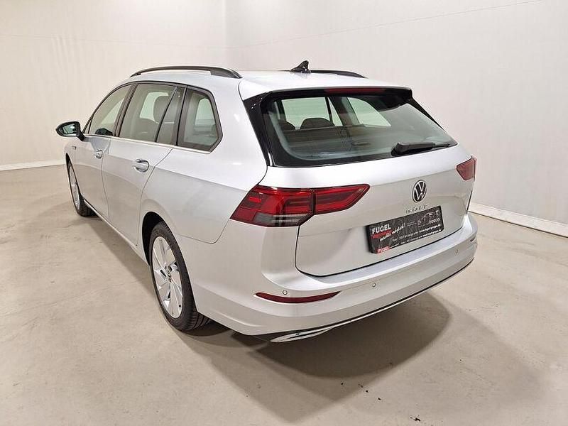 Gebraucht VW Golf VII Style 150 PS (110 kW) 2021 Reflexsilber metallic Kleinwagen