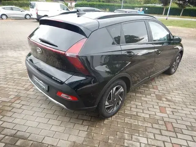 Gebraucht Hyundai Bayon Pure 84 PS (61 kW) 2021 Schwarz SUV