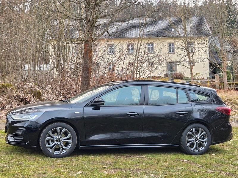 Gebraucht Ford Focus ST-Line 116 PS (85 kW) 2024 Schwarz Limousine