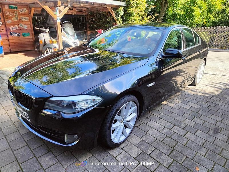 Schwarz Gebraucht 2010 BMW 528 Limousine | 10.600 € (Fairer Preis) - Bild 1/4
