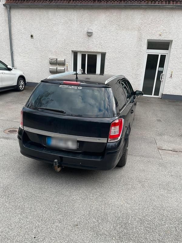 Gebraucht Opel Astra 116 PS (85 kW) 2009 Schwarz Kombi