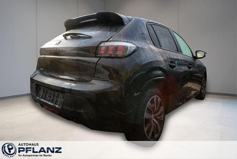 Gebraucht Peugeot 208 Active 101 PS (74 kW) 2023 Schwarz Kleinwagen