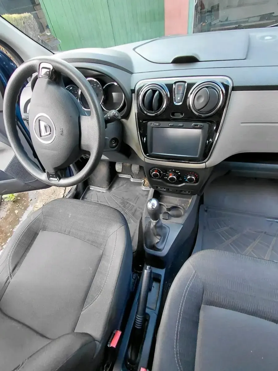 Gebraucht Dacia Lodgy 115 PS (84 kW) 2017 Blau Van / Kleinbus