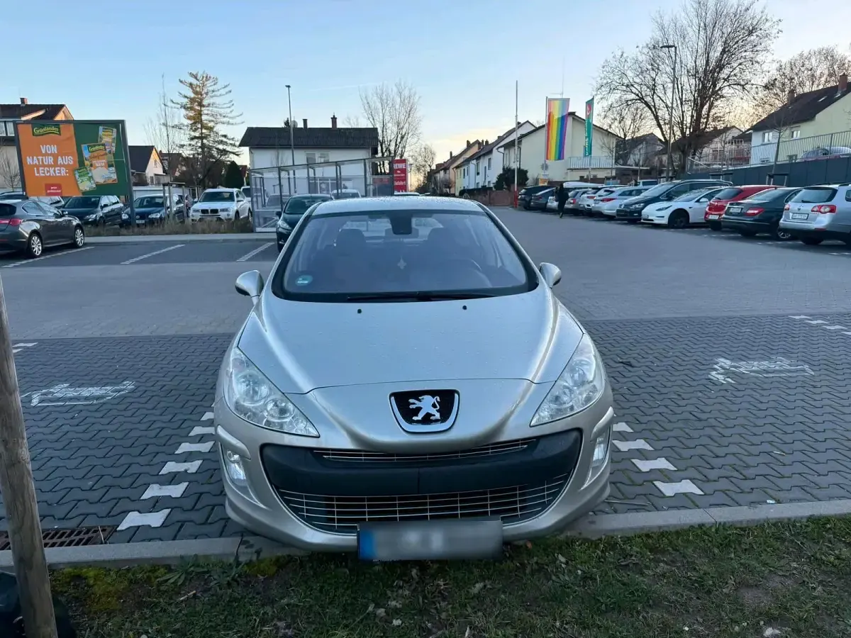 Gebraucht Peugeot 308 115 PS (84 kW) 2009 Beige Coupé