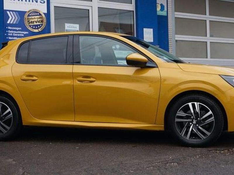 Gebraucht Peugeot 208 Allure 101 PS (74 kW) 2021 Jaune faro Kleinwagen