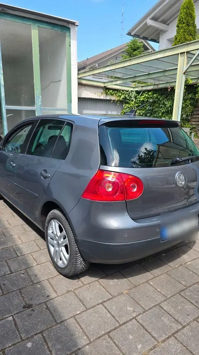 Gebraucht VW Golf V 105 PS (77 kW) 2007 Grau Limousine