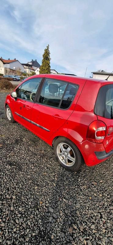 Gebraucht Renault Modus 85 PS (62 kW) 2008 Rot Van / Kleinbus