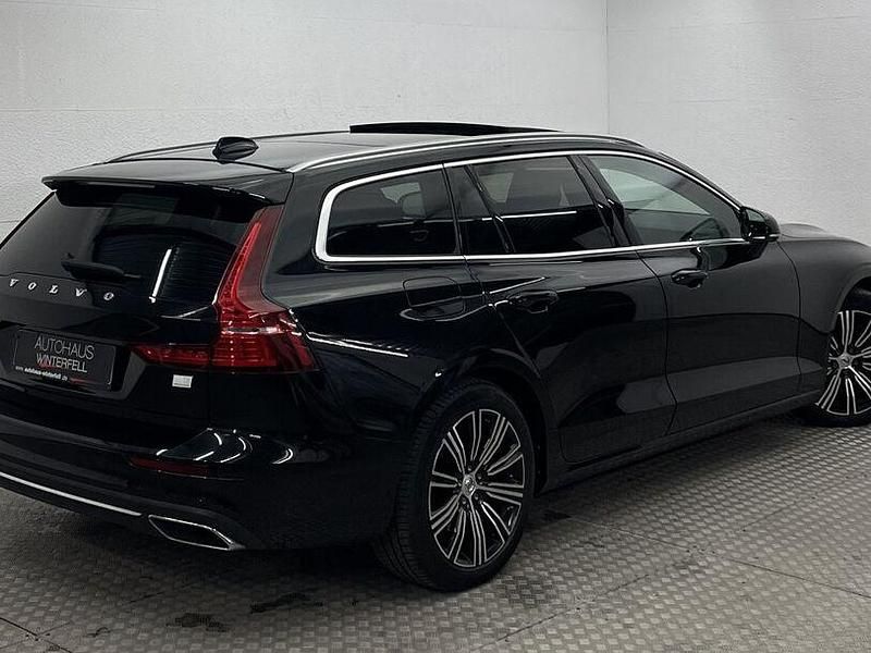 Gebraucht Volvo 360 173 PS (127 kW) 2020 Schwarz