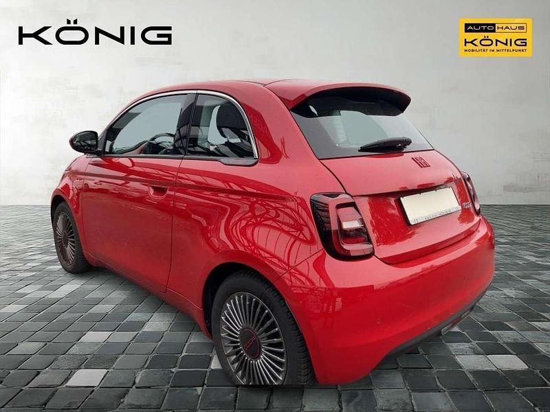 Gebraucht Fiat 500e Red 86 kW (118 PS) 2022 Rot Kleinwagen
