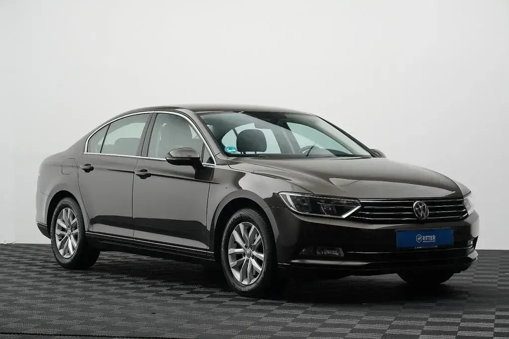 Second-hand VW Passat Comfortline 150 CP (110 kW) 2021 Negru Berlinǎ