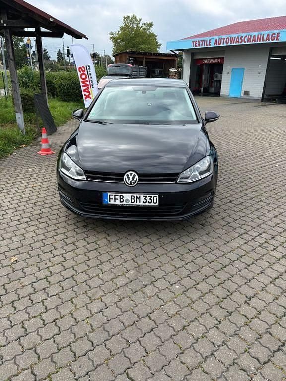 Schwarz Gebraucht 2015 VW Golf VII Comfortline Limousine | 9.400 € (Fairer Preis) - Bild 1/4