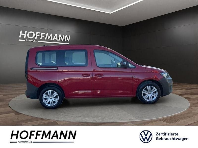 Gebraucht VW Caddy Basis 102 PS (75 kW) 2021 Rot Van / Kleinbus