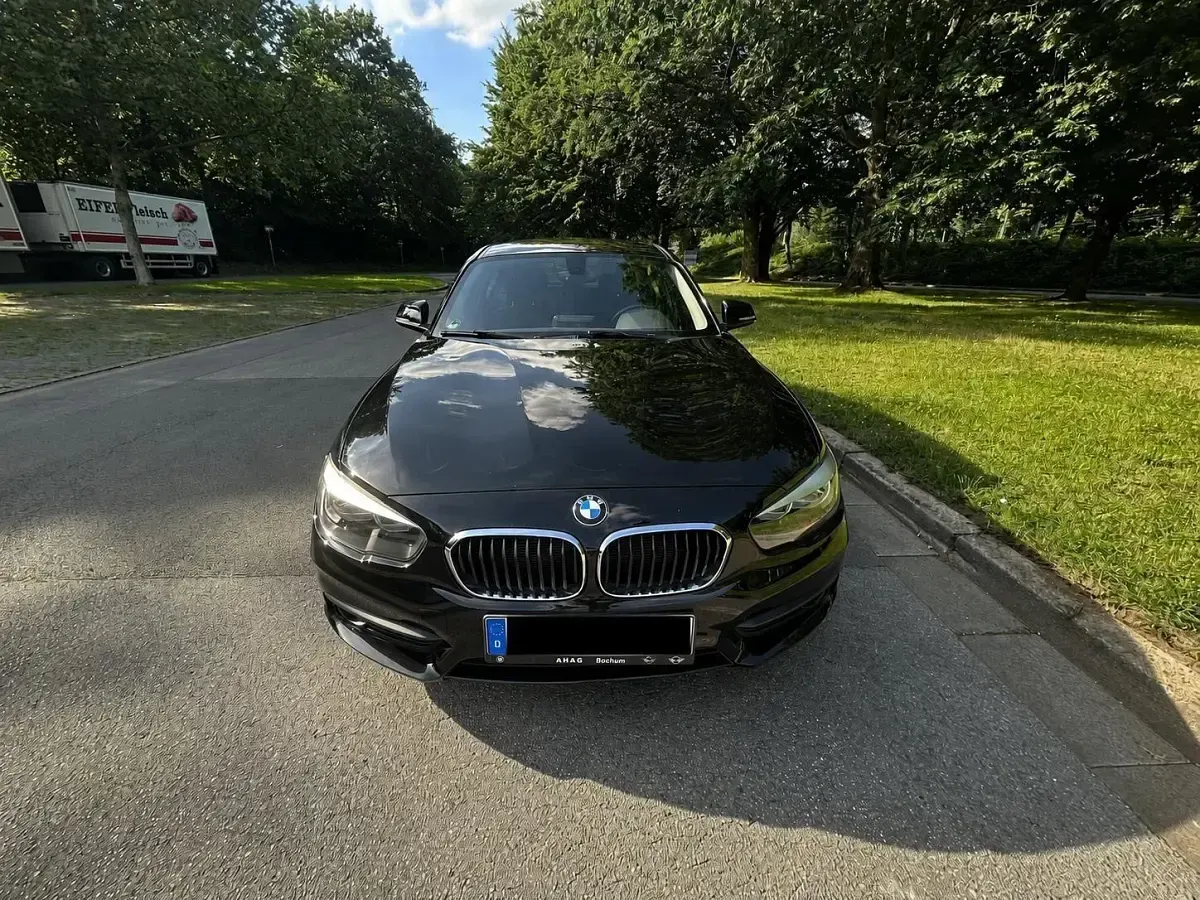 Gebraucht BMW 116 Advantage 109 PS (80 kW) 2017 Schwarz Kleinwagen