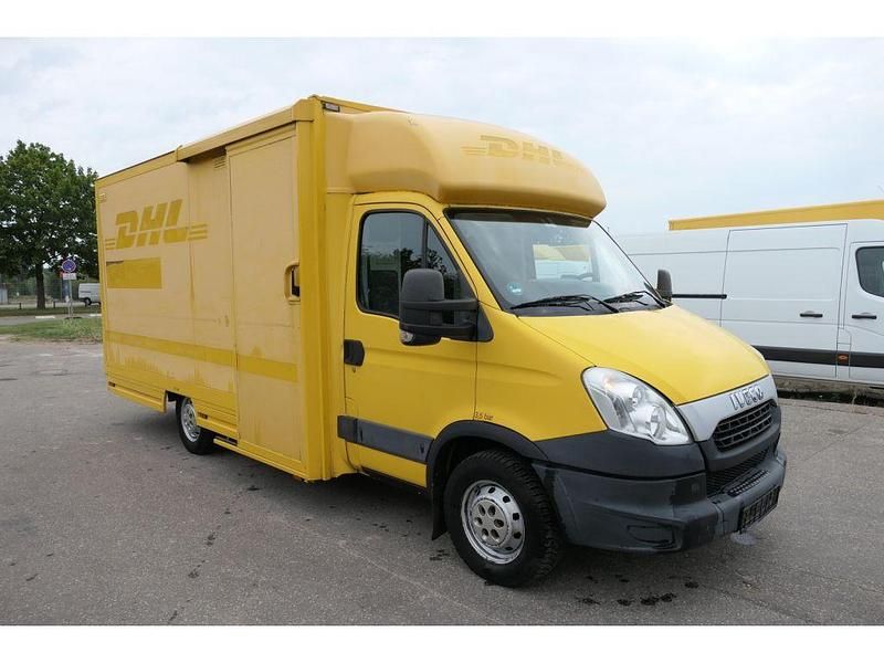 Usata Iveco Daily 106 CV (77 kW) 2014 Giallo Furgone