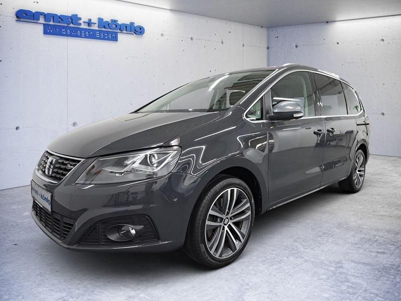 Grau Gebraucht 2021 Seat Alhambra FR-Line Van / Kleinbus | 34.890 € (Teuer) - Bild 1/4