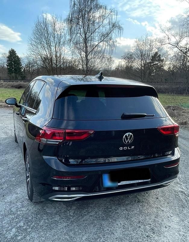 Gebraucht VW Golf VII Active 115 PS (84 kW) 2021 Schwarz Kleinwagen