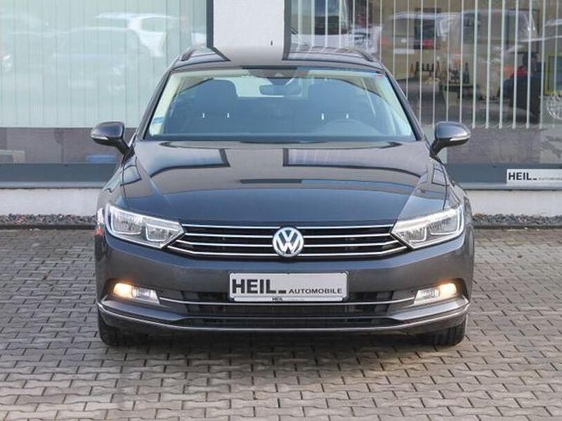 Gebraucht VW Passat Comfortline 190 PS (139 kW) 2019 Grau Kombi