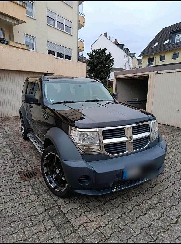 Schwarz Gebraucht 2008 Dodge Nitro SUV | 6.600 € (Teuer) - Bild 1/4