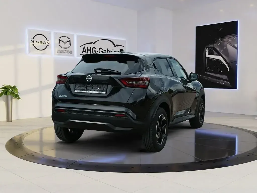 Second-hand Nissan Juke N-Connecta 114 CP (83 kW) 2023 Negru SUV