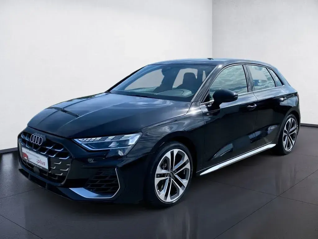Gebraucht Audi S3 Ambiente 333 PS (244 kW) 2025 Mythosschwarz metallic Limousine