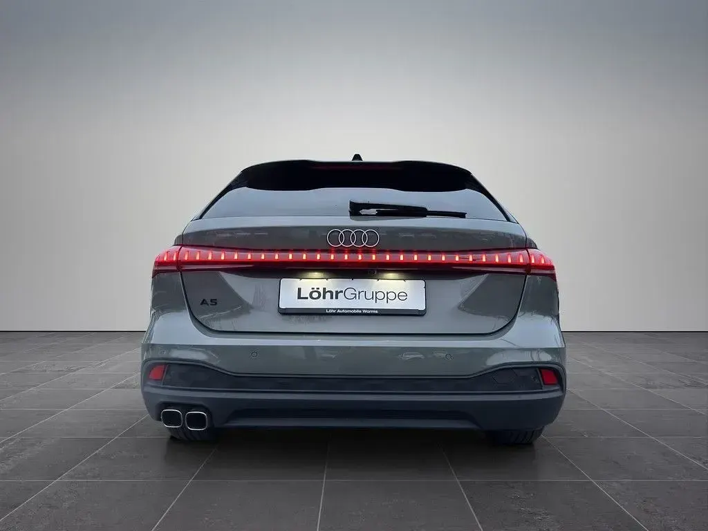 Gebraucht Audi A5 Comfort 204 PS (150 kW) 2025 Chronosgrau metallic Kombi