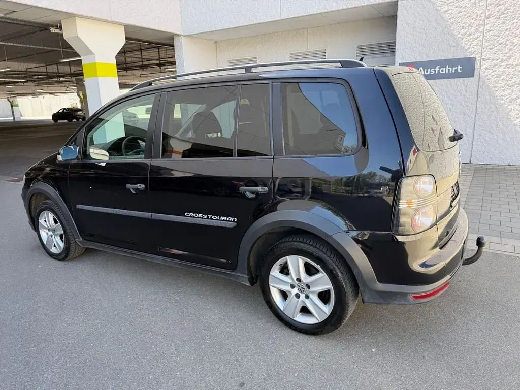 Gebraucht VW Touran Cross 140 PS (102 kW) 2008 Schwarz Van / Kleinbus