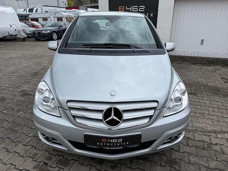Gebraucht Mercedes B170 116 PS (85 kW) 2009 Silber Van / Kleinbus