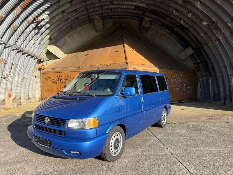 Gebraucht VW Caravelle 151 PS (111 kW) 2001 Blau Van