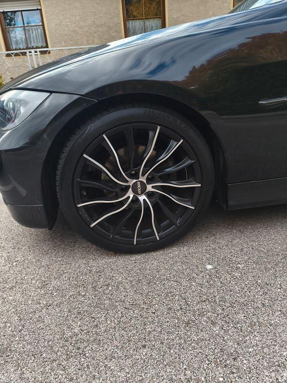 Gebraucht BMW 325 Performance 218 PS (160 kW) 2005 Schwarz Limousine