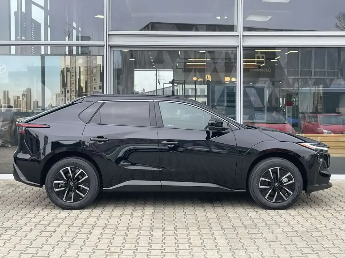 Neu Toyota bZ4X 164 kW (224 PS) 2026 Other SUV