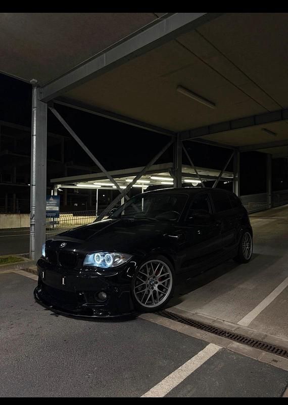 Schwarz Gebraucht 2007 BMW 120 M Sport Kleinwagen | 3.900 € (Guter Preis) - Bild 1/4
