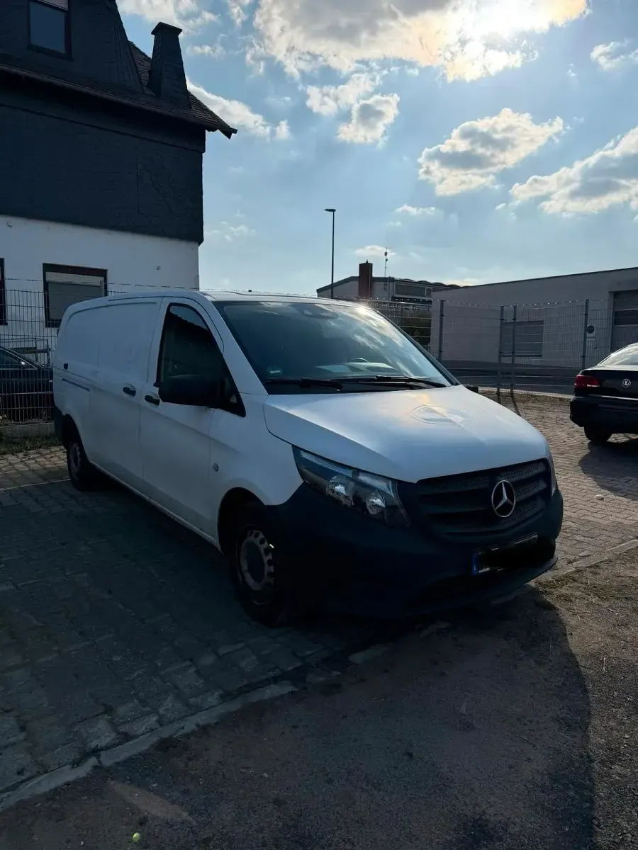 Gebraucht Mercedes Vito 114 PS (83 kW) 2016 Weiß Van