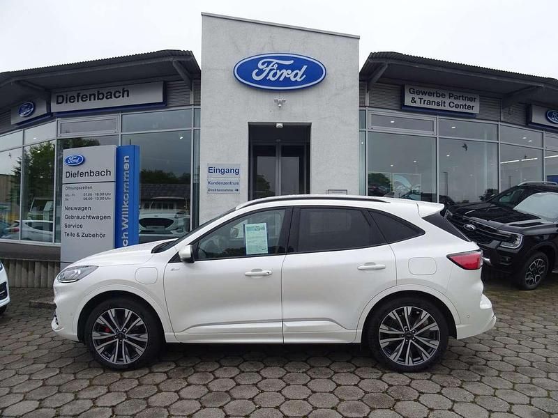Arktisweiß (metallic) Gebraucht 2023 Ford Kuga ST-Line X SUV | 30.900 € (Teuer) - Bild 1/4