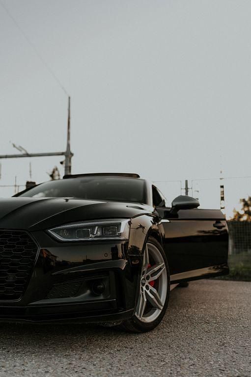 Schwarz Gebraucht 2017 Audi A5 Sportback Ambiente Kleinwagen | 22.999 € - Bild 1/4