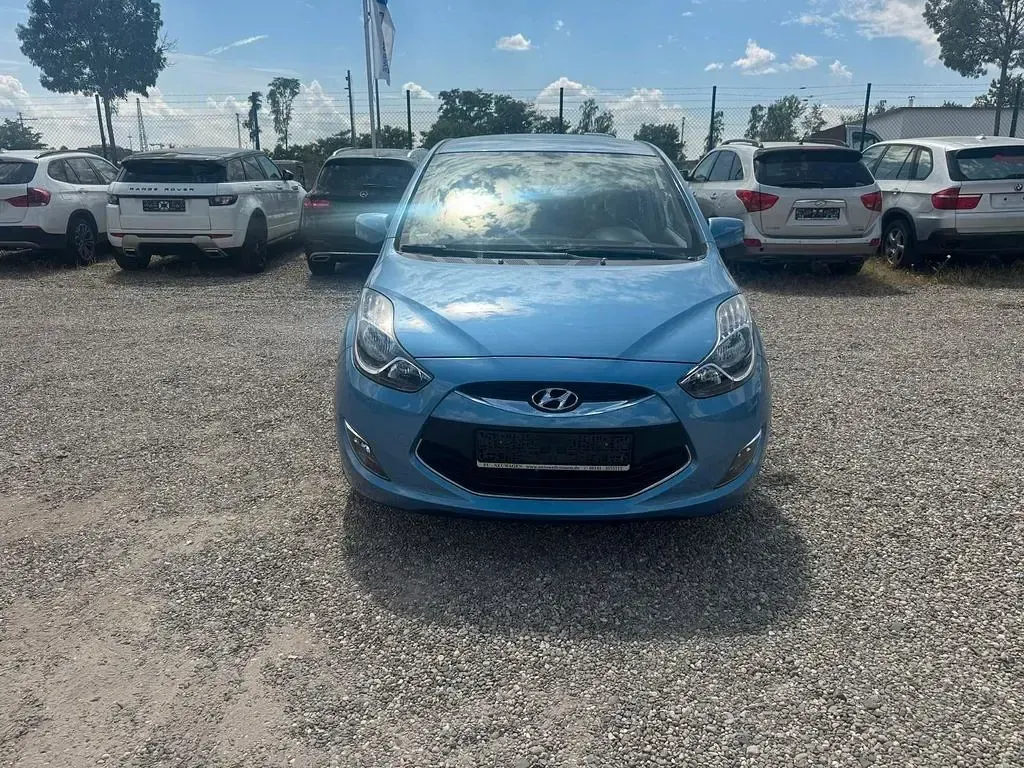 Gebraucht Hyundai ix20 Classic 90 PS (66 kW) 2013 Blau Kleinwagen